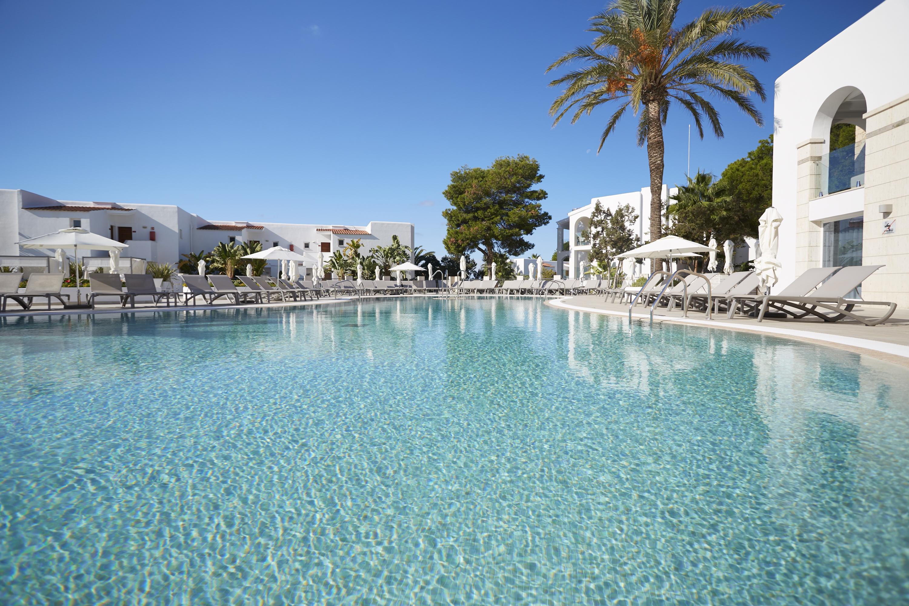 Insotel Tarida Beach Resort & Spa Cala Tarida (Ibiza) Exterior foto