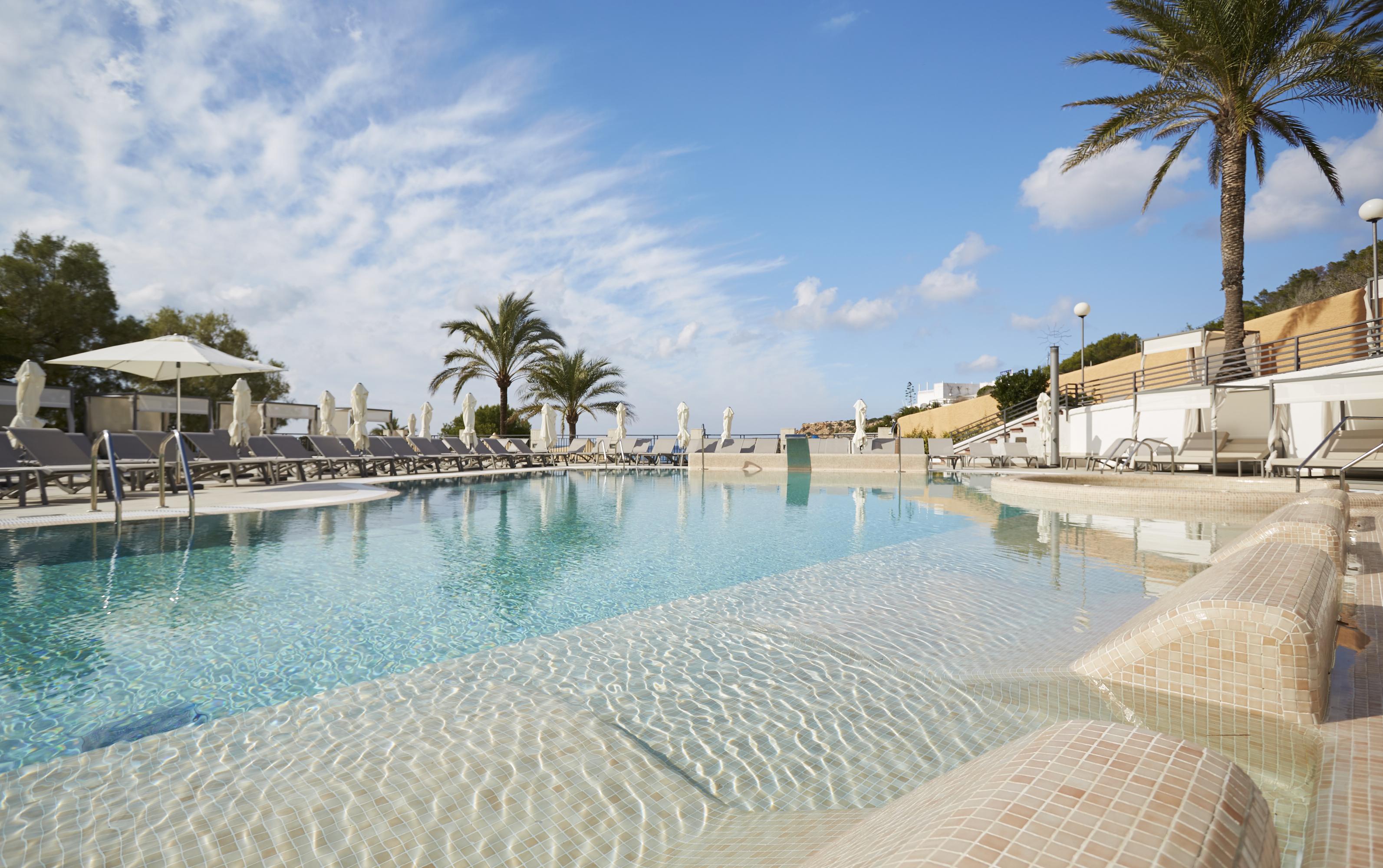 Insotel Tarida Beach Resort & Spa Cala Tarida (Ibiza) Exterior foto